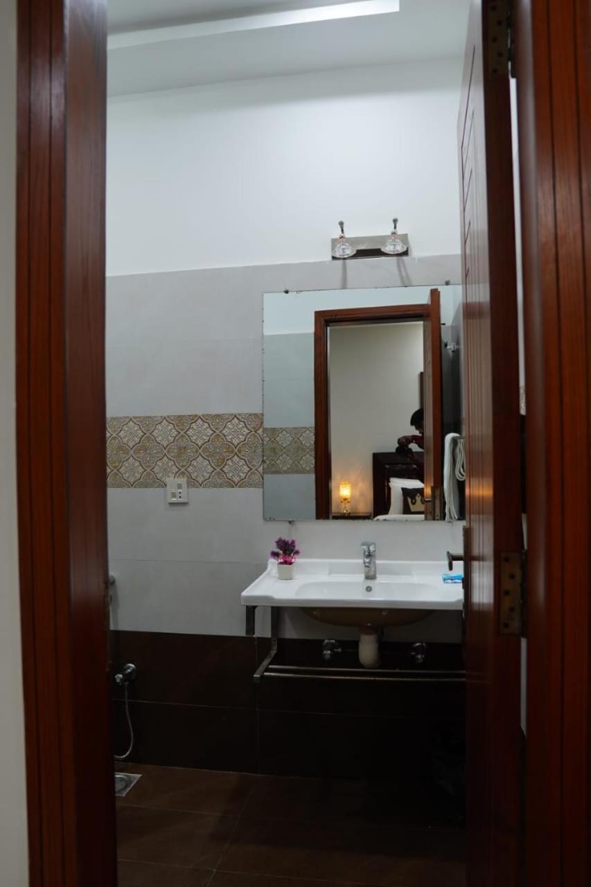 Grand Royal Bed and Breakfast Islamabad Eksteriør billede